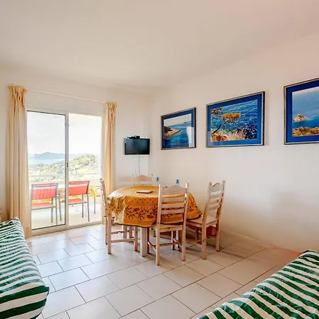 Confortable à Aiguebelle Avec Terrasse Et Parking Privé - Fr-1-816-13 Appartement *